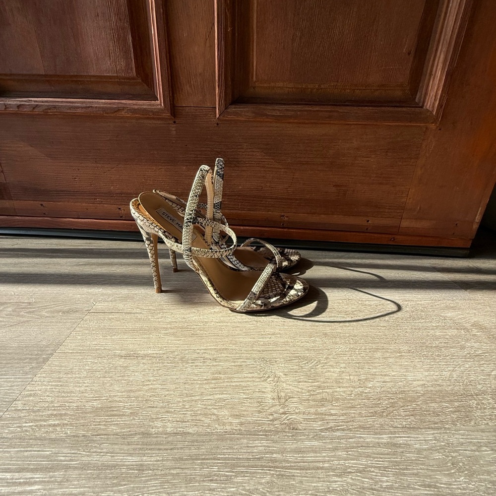 Steve Madden Snake Skin Heels - Picture 6 of 7
